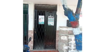 ARRIENDO LOCAL EN EL GAITAN, BUCARAMANGA

VALOR DEL ARRIENDO: $700.000 

EL AGUA ES COMPATIDA  
