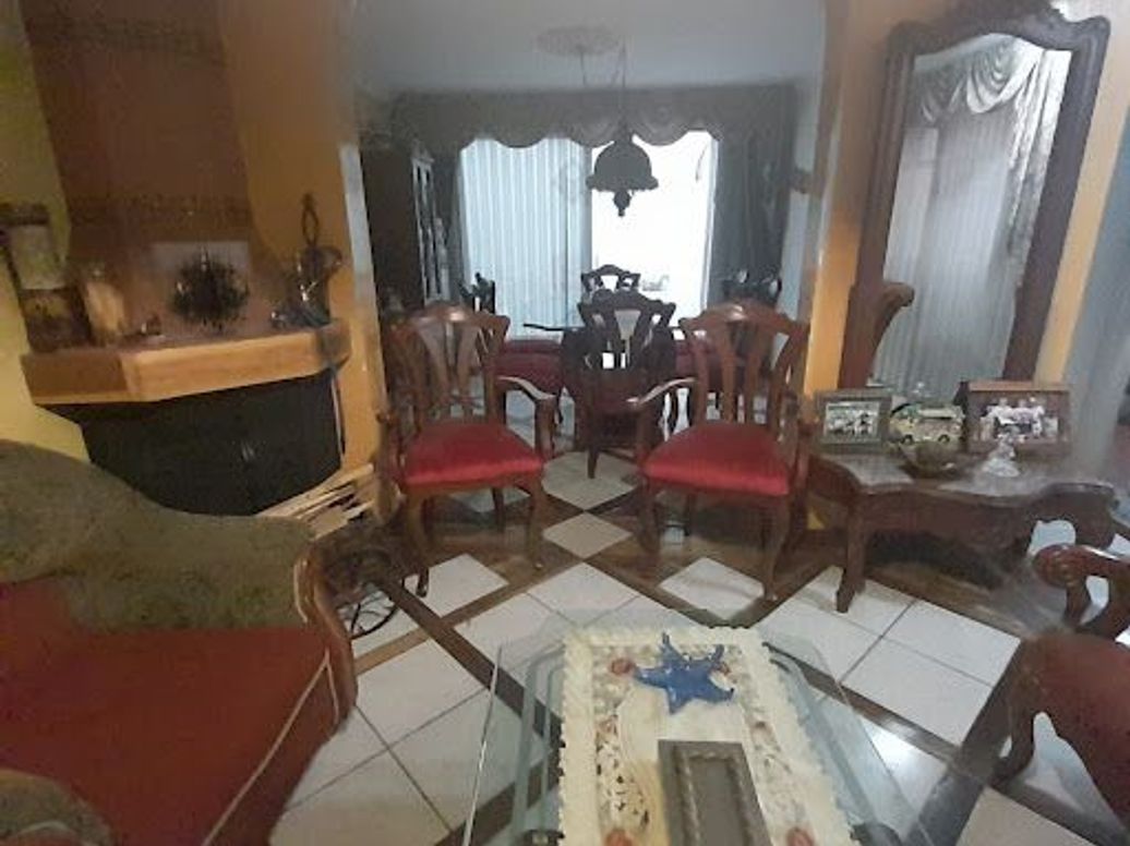 Casa de 3 alcobas en venta en Centenario, Bogotá, 570 m² · foto 10 de 20