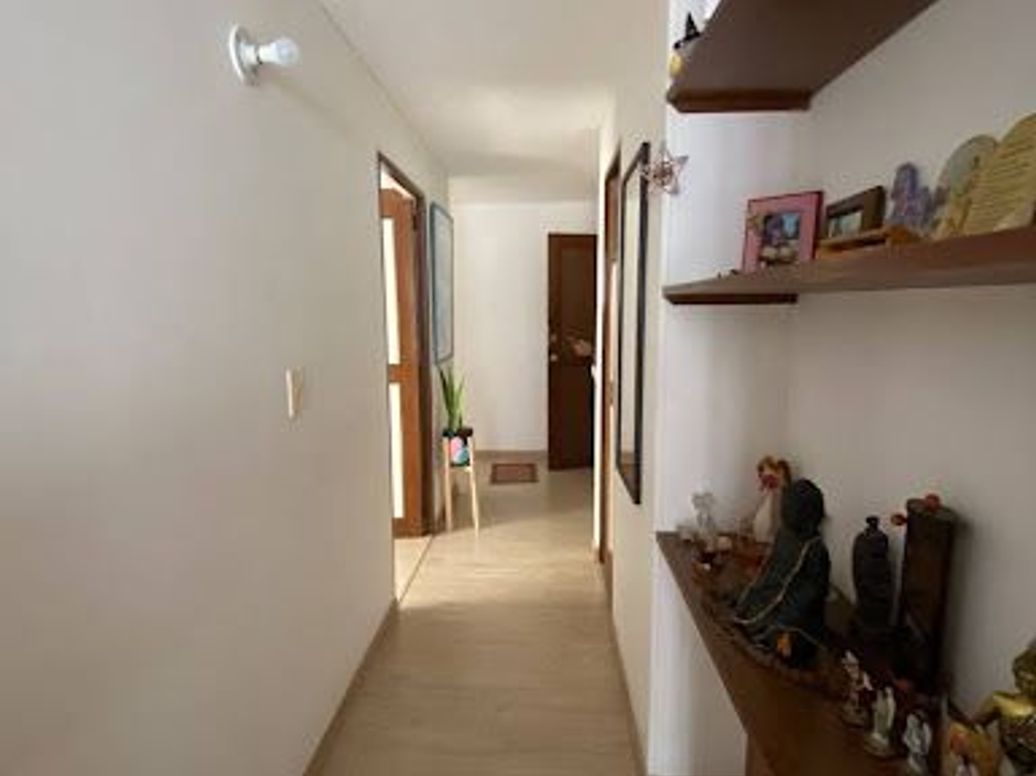 Apartamento de 3 alcobas en venta en Cedritos, Bogotá, 73 m² · foto 2 de 20
