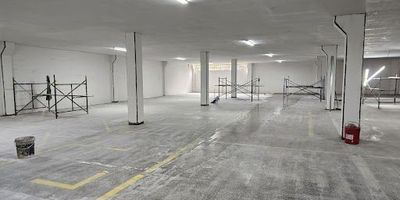 Bodega industrial, área total construida 2.850 metros cuadrados a Doble Altura, área de bodega libre 1.800 metros, altura 4 metros mas Mzz 1.200 metros,  altura 4 metros, oficina tercer piso de 500 metros,  con bahía de parqueo 204 Metros, con 2 entradas, pisos reforzados, 300  kva de energía con subestación, con pisos reforzados