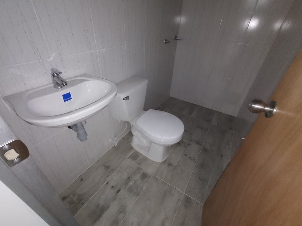 Casa de 7 alcobas en venta en Bogotá, Bogotá, 390 m² · foto 2 de 17