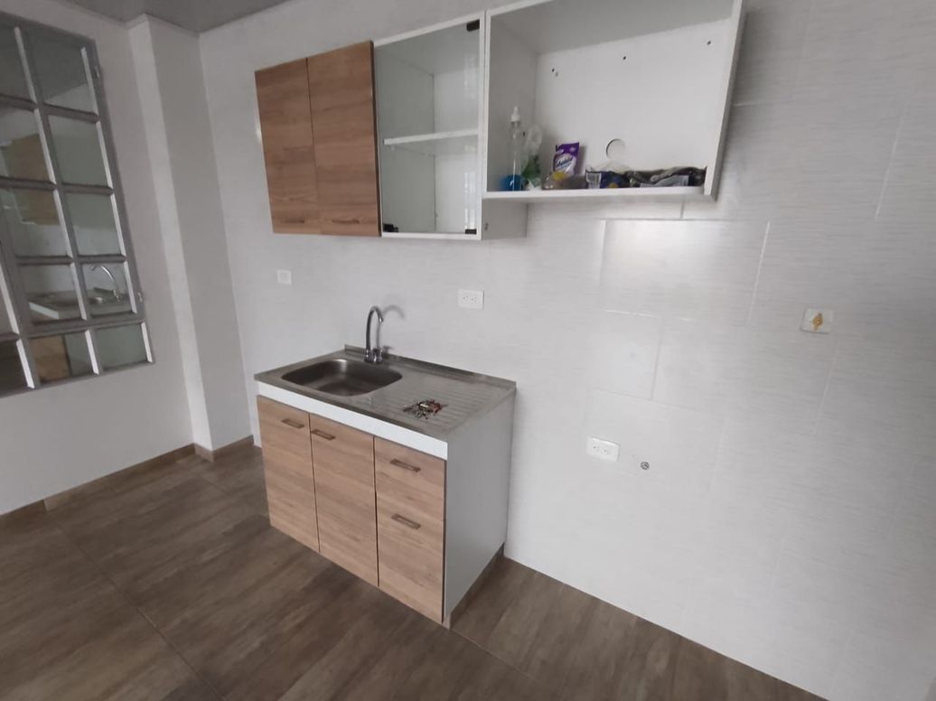 Casa de 7 alcobas en venta en Bogotá, Bogotá, 390 m² · foto 9 de 17