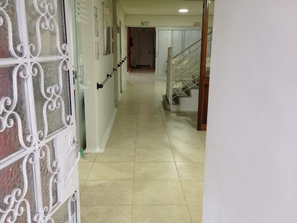 Casa de 10 alcobas en venta en Ub. Techo Bavaria, Bogotá, 340 m² · foto 3 de 20