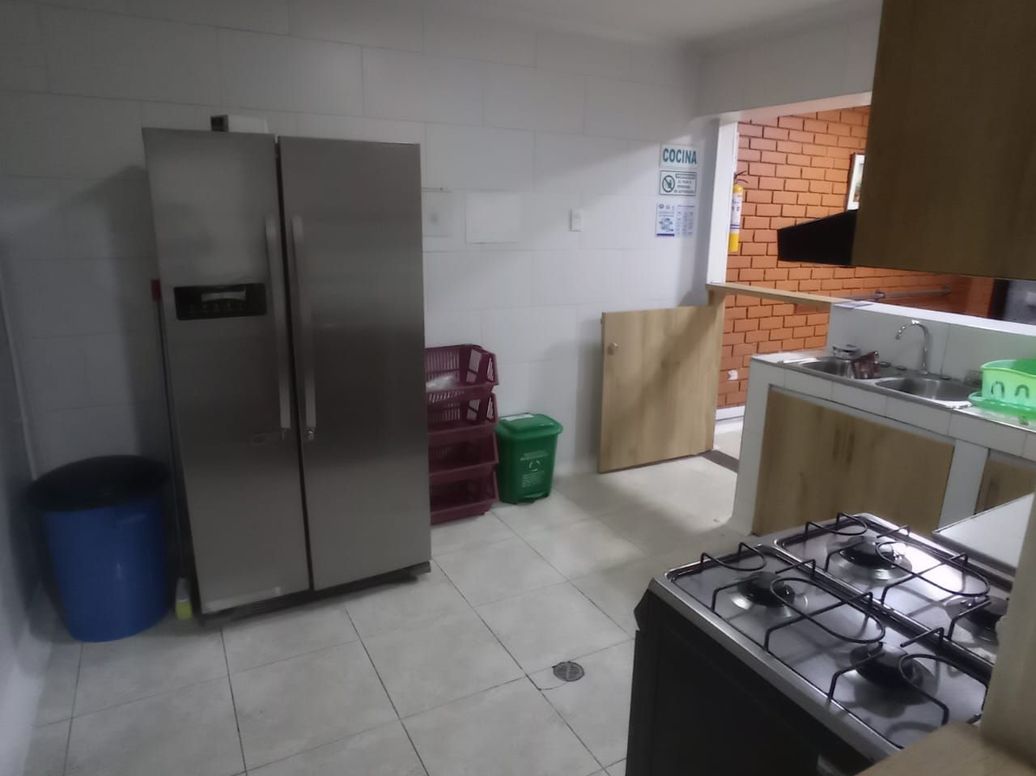 Casa de 10 alcobas en venta en Ub. Techo Bavaria, Bogotá, 340 m² · foto 8 de 20
