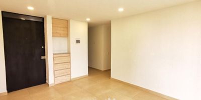 [ARR] ID HOUM: 102487

Entérate de todos los beneficios al arrendar con nosotros:
    • Asistencia e intermediación con el propietario
    • Firma tu contrato online
    • Arrienda sin burocracia, sin papeleos ni notarías

Departamento en arriendo, ubicado en el barrio Capellania, con una superficie construida de 55.00 m² y superficie total de 58.00  m². 

Sus principales características son:

    • No amoblado
    • 3 dormitorios
    • 2 baños
    • Admite mascotas
    • Cocina tipo americana
    • Piso 1
    • Año de construcción: 2022
    • Cuarto de lavado
            
Además, el inmueble cuenta con las siguientes amenidades:

    • Salón de eventos
    • Vigilancia 24 hrs
    • Ascensor
    • Zona de juegos
    • Gimnasio
    • Zona de asadores

Si arriendas con nosotros, te brindamos asesoría personalizada durante todo el proceso.

Requisitos para arrendar con nosotros:

    • Arrienda sin codeudor*, fácil, rápido y seguro
    • Demuestra un ingreso mensual neto de al menos 2.5 veces el valor del arriendo (los ingresos mensuales se pueden complementar por las personas que vivirán en este inmueble)
    • Completa tu información básica y mándanos tus extractos bancarios o documentos que demuestren tus ingresos
    • No debes tener reportes negativos en centrales de crédito
        

IMPORTANTE:

    • Te invitamos a agendar una visita a esta propiedad
    • Si tienes alguna duda por favor puedes solicitar más información desde los portales como también contactarte directamente con nosotros
    
Más que una inmobiliaria, somos Houm.
*Aplican T&C