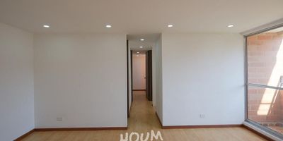 [ARR] ID HOUM: 102879

Entérate de todos los beneficios al arrendar con nosotros:
    • Asistencia e intermediación con el propietario
    • Firma tu contrato online
    • Arrienda sin burocracia, sin papeleos ni notarías

Departamento en arriendo, ubicado en el barrio Ciudadela la prosperidad, con una superficie construida de 49.00 m² y superficie total de 52.00  m². 

Sus principales características son:

    • No amoblado
    • 3 dormitorios
    • 2 baños
    • Admite mascotas
    • Piso 7
    • Año de construcción: 2018
            
Además, el inmueble cuenta con las siguientes amenidades:

    • Salón de eventos
    • Vigilancia 24 hrs
    • Ascensor
    • Zona de juegos
    • Alberca
    • Zona de asadores

Si arriendas con nosotros, te brindamos asesoría personalizada durante todo el proceso.

Requisitos para arrendar con nosotros:

    • Arrienda sin codeudor*, fácil, rápido y seguro
    • Demuestra un ingreso mensual neto de al menos 2.5 veces el valor del arriendo (los ingresos mensuales se pueden complementar por las personas que vivirán en este inmueble)
    • Completa tu información básica y mándanos tus extractos bancarios o documentos que demuestren tus ingresos
    • No debes tener reportes negativos en centrales de crédito
        

IMPORTANTE:

    • Te invitamos a agendar una visita a esta propiedad
    • Si tienes alguna duda por favor puedes solicitar más información desde los portales como también contactarte directamente con nosotros
    
Más que una inmobiliaria, somos Houm.
*Aplican T&C