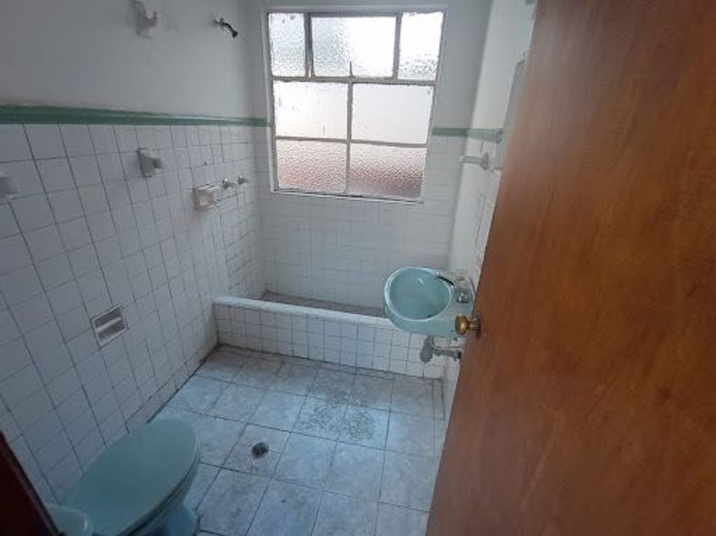 Casa de 7 alcobas en venta en Gran América, Bogotá, 325 m² · foto 9 de 20