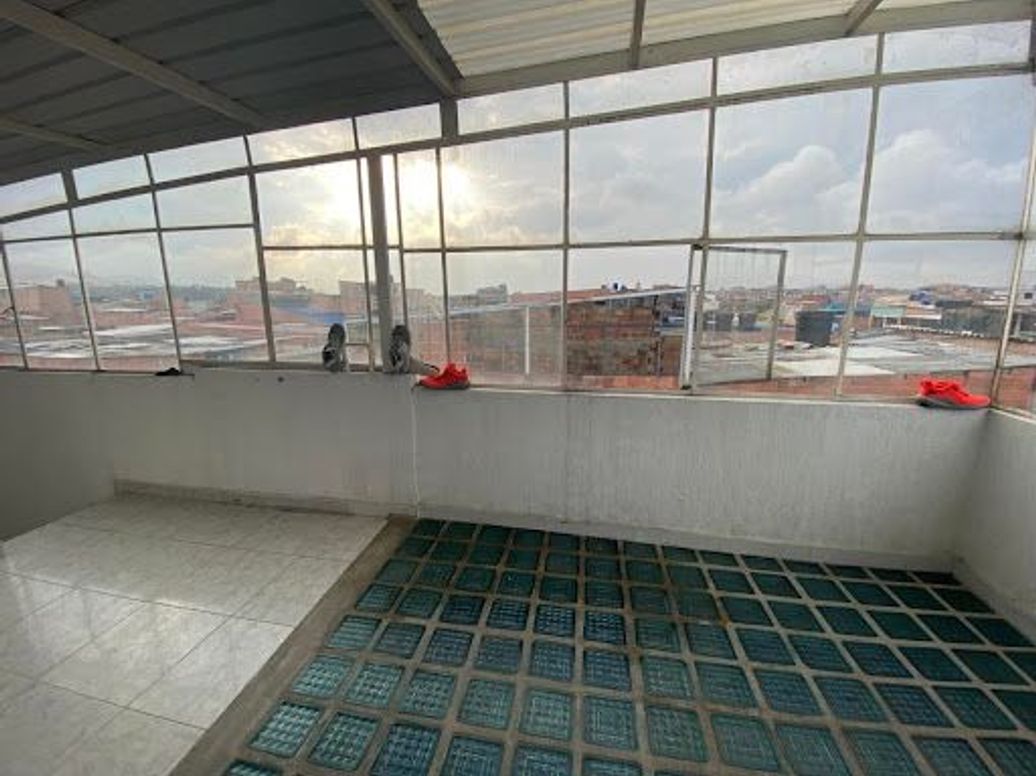 Casa de 7 alcobas en venta en Villa Rios, Bogotá, 72 m² · foto 3 de 20