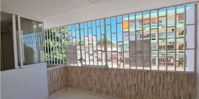 ¿Buscas un apartamento amplio y listo para vivir en Barranquilla, Colombia?
¡Encuentra tu hogar perfecto en Barranquilla, Colombia! Este apartamento en venta en el barrio Porvenir cuenta con 2 alcobas, un baño, alcoba y baño de servicio, 112 metros cuadrados y no paga administración. ¡No lo pierdas! posibilidad de alquilar parqueadero en la misma unidad. 
Si estás buscando un apartamento en venta en Barranquilla, Colombia que sea amplio y esté listo para vivir, entonces has llegado al lugar correcto. contactame para mas informacion
