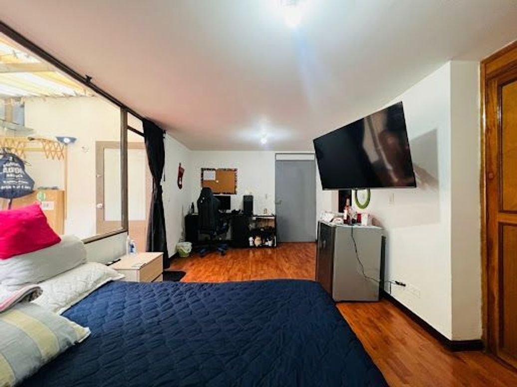 Apartaestudio en venta en Chapinero, Bogotá, 34 m² · foto 2 de 20
