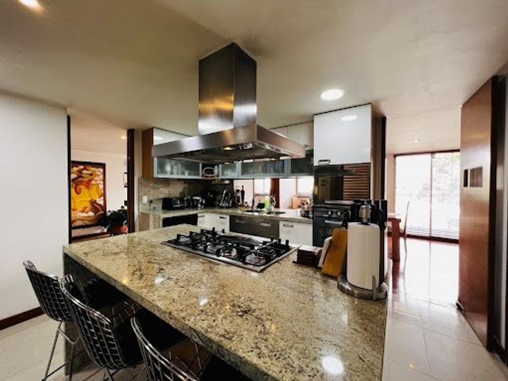 Casa de 4 alcobas en venta en Ciudad Salitre, Bogotá, 316 m² · foto 9 de 20
