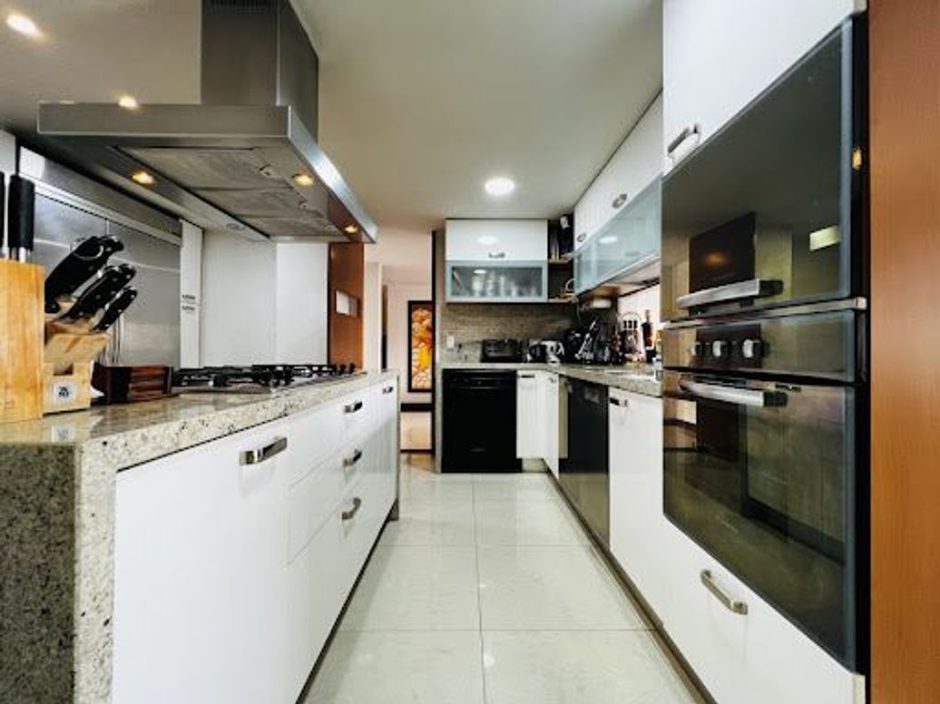 Casa de 4 alcobas en venta en Ciudad Salitre, Bogotá, 316 m² · foto 8 de 20