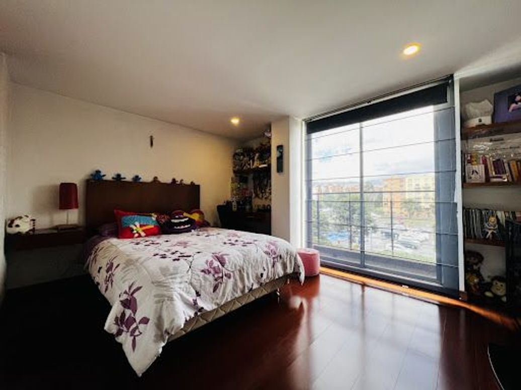 Casa de 4 alcobas en venta en Ciudad Salitre, Bogotá, 316 m² · foto 15 de 20