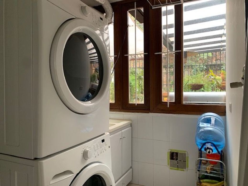 Apartamento de 3 alcobas en venta en Los Rosales - Edif Los Eucaliptus, Bogotá, 216 m² · foto 5 de 19