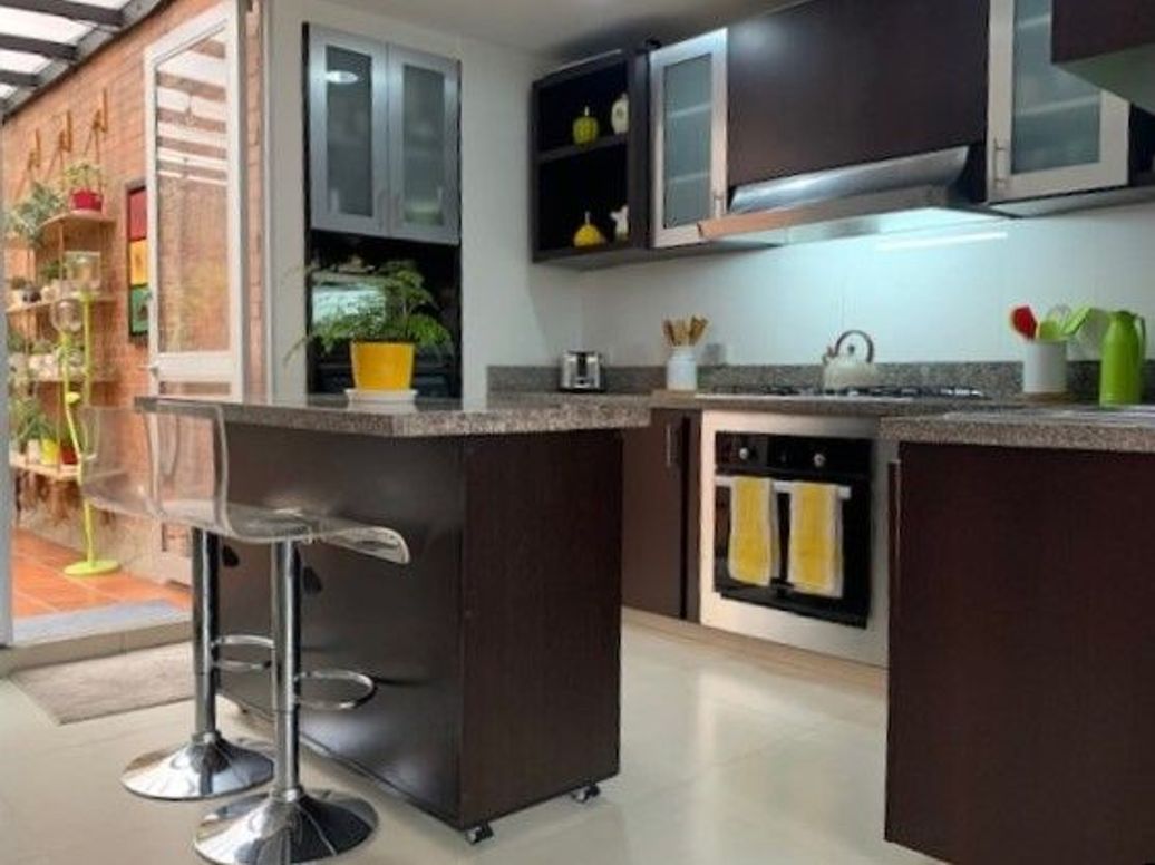 Apartamento de 3 alcobas en venta en Los Rosales - Edif Los Eucaliptus, Bogotá, 216 m² · foto 17 de 19