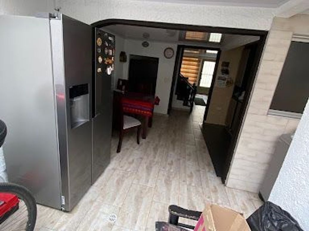 Casa de 4 alcobas en venta en Villas De Granada, Bogotá, 192 m² · foto 2 de 20