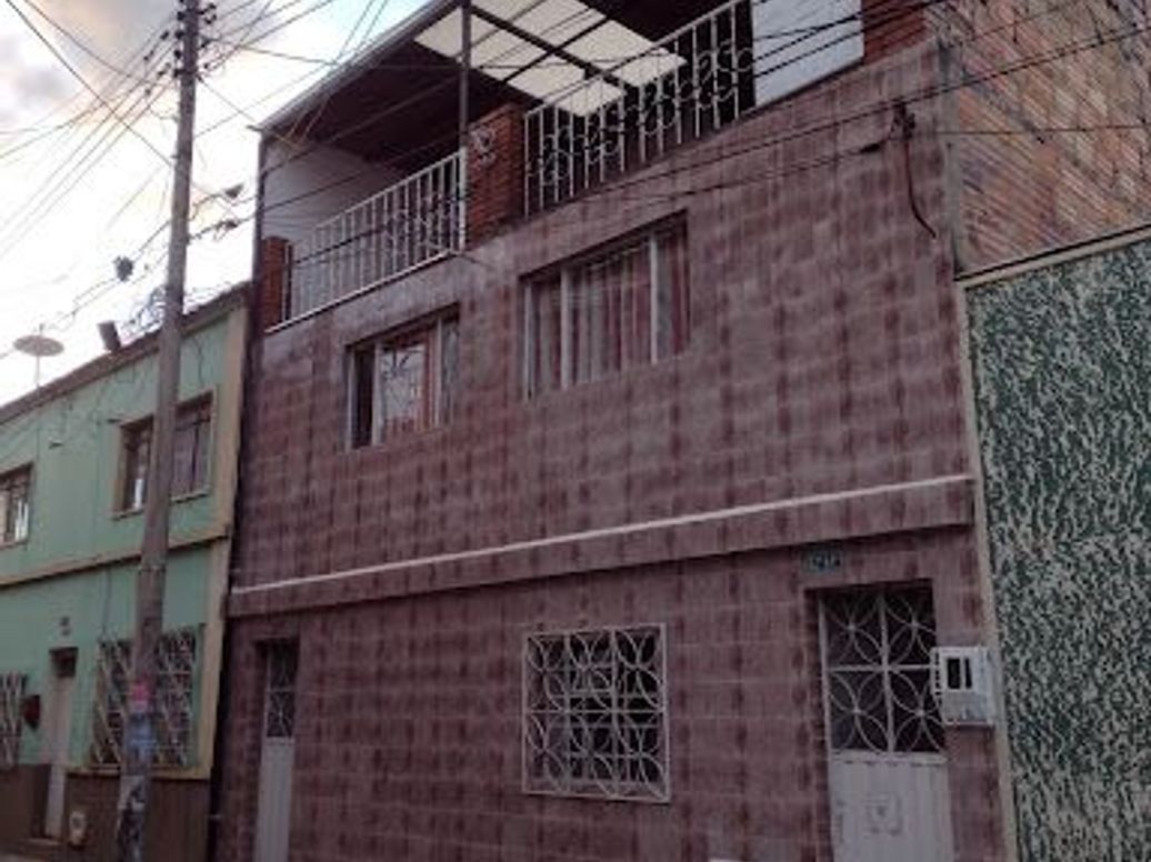 Casa de 9 alcobas en venta en Murillo Toro, Bogotá, 180 m² · foto 2 de 20
