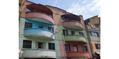 En  venta apartamento en el centro de Medellín cerca a la oriental, y el palo.

Cuenta con Sala, comedor, dos alcobas,dos Baños,cocina integral nueva, patio, balcón,red de gas EPM, calentador a gas, zona de ropas, alacena, piso 4, no Administración, estrato 3 , recién remodelado

Si compras con nosotros, te brindamos asesoría personalizada durante todo el proceso.
¡¡¡Así que anímate, llámanos !!!
