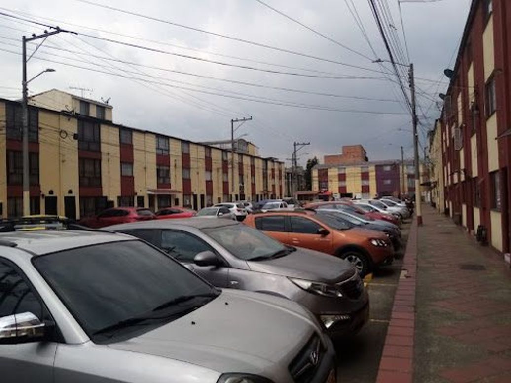 Casa de 5 alcobas en venta en Villas De Granada, Bogotá, 124 m² · foto 2 de 20