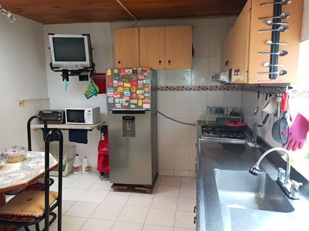 Casa de 8 alcobas en venta en San Luis, Bogotá, 414 m² · foto 5 de 12
