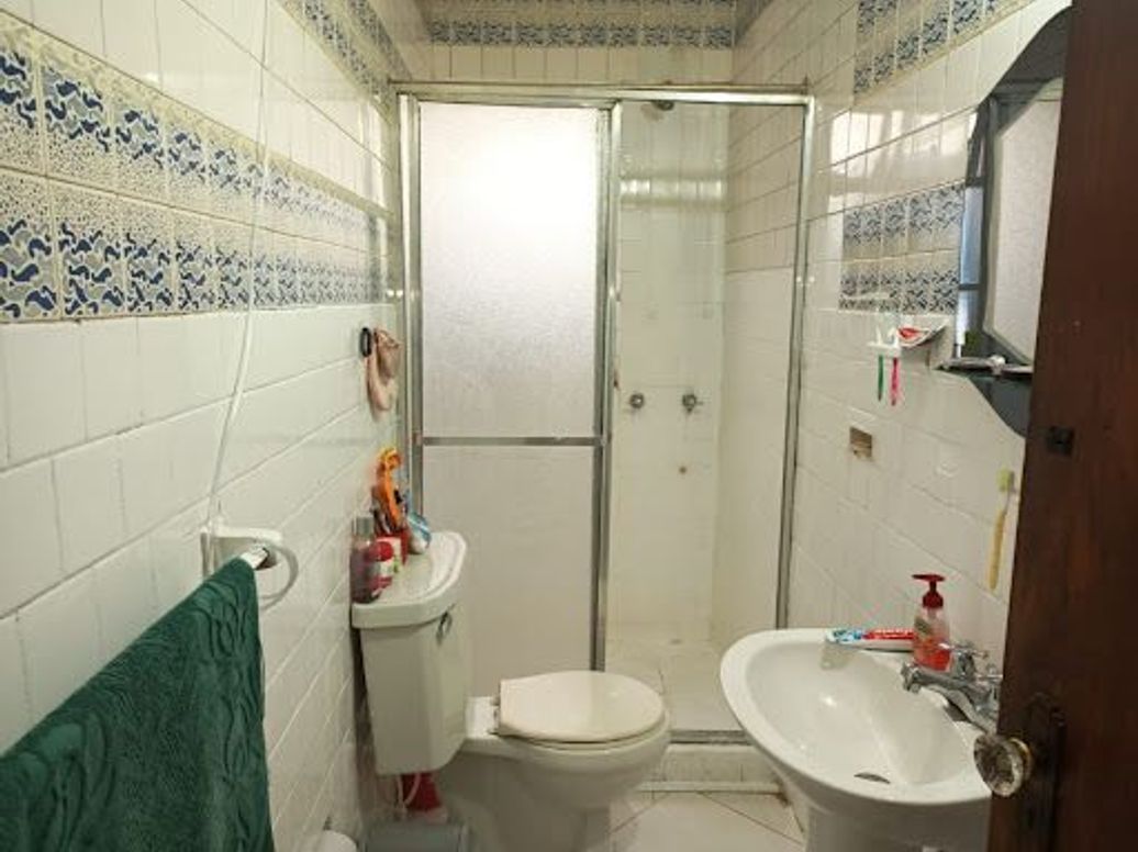 Casa de 8 alcobas en venta en San Luis, Bogotá, 414 m² · foto 7 de 12