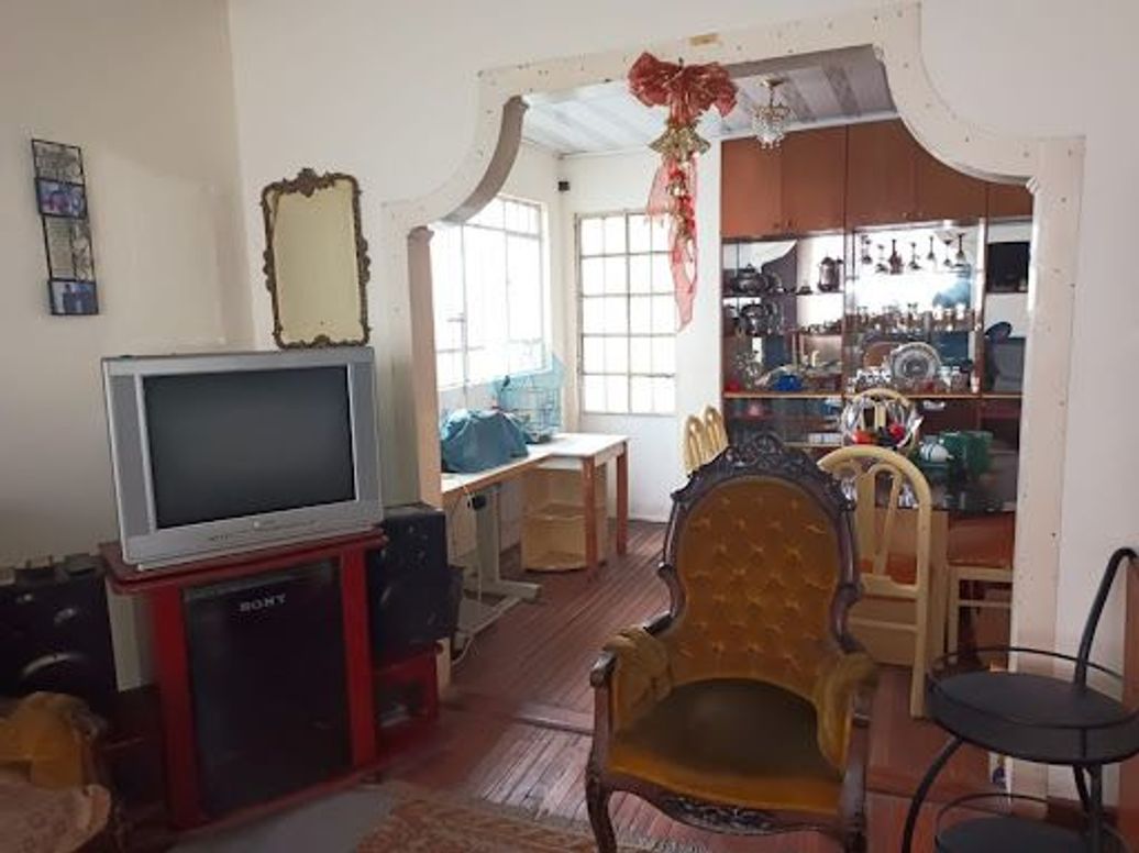 Casa de 8 alcobas en venta en San Luis, Bogotá, 414 m² · foto 4 de 12