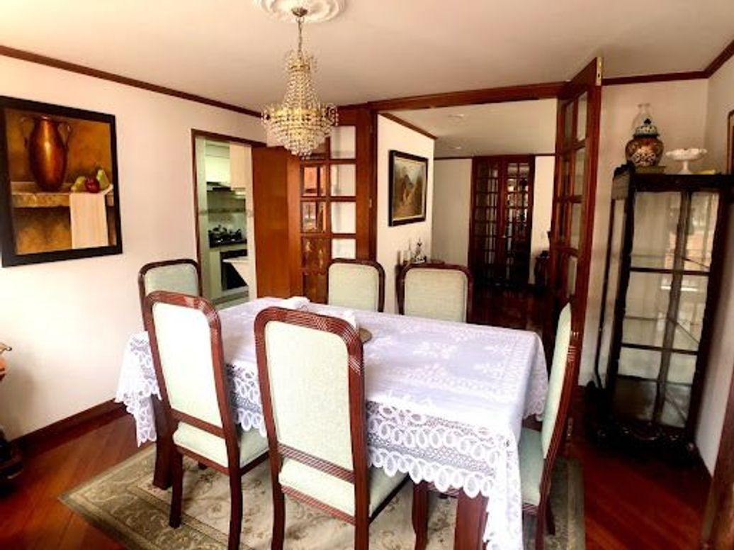 Apartamento de 3 alcobas en venta en Santa Barbara Central, Bogotá, 140 m² · foto 4 de 15