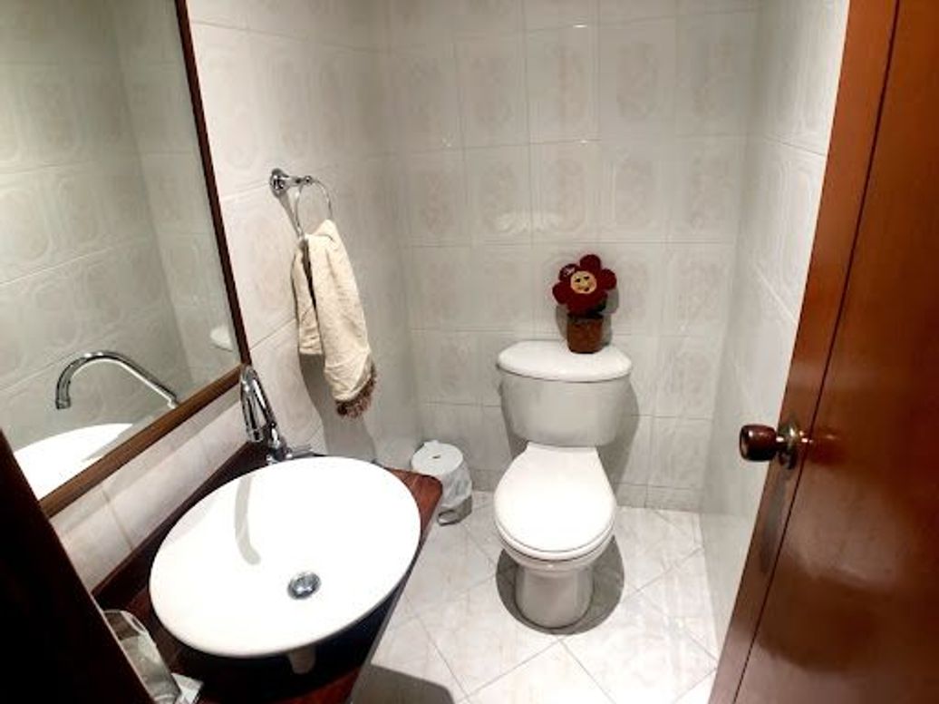 Apartamento de 3 alcobas en venta en Santa Barbara Central, Bogotá, 140 m² · foto 6 de 15