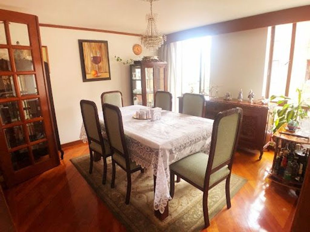 Apartamento de 3 alcobas en venta en Santa Barbara Central, Bogotá, 140 m² · foto 3 de 15