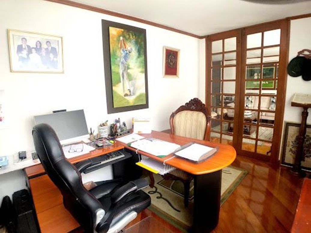 Apartamento de 3 alcobas en venta en Santa Barbara Central, Bogotá, 140 m² · foto 5 de 15