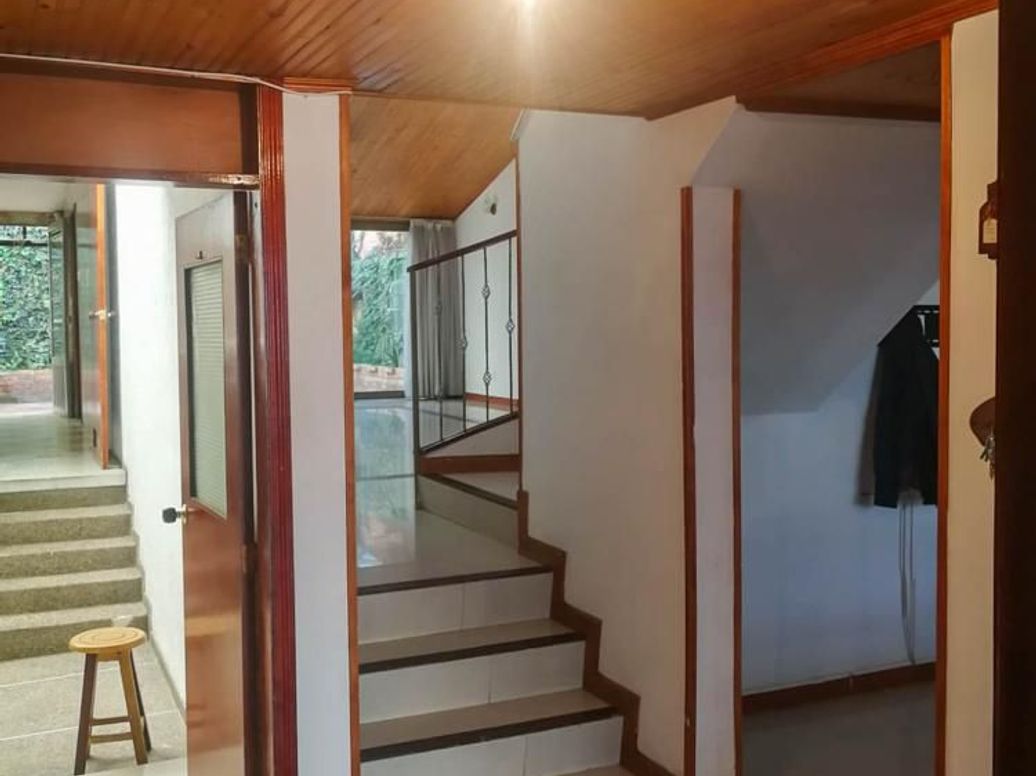 Casa de 6 alcobas en venta en Los Andes, Bogotá, 300 m² · foto 8 de 20