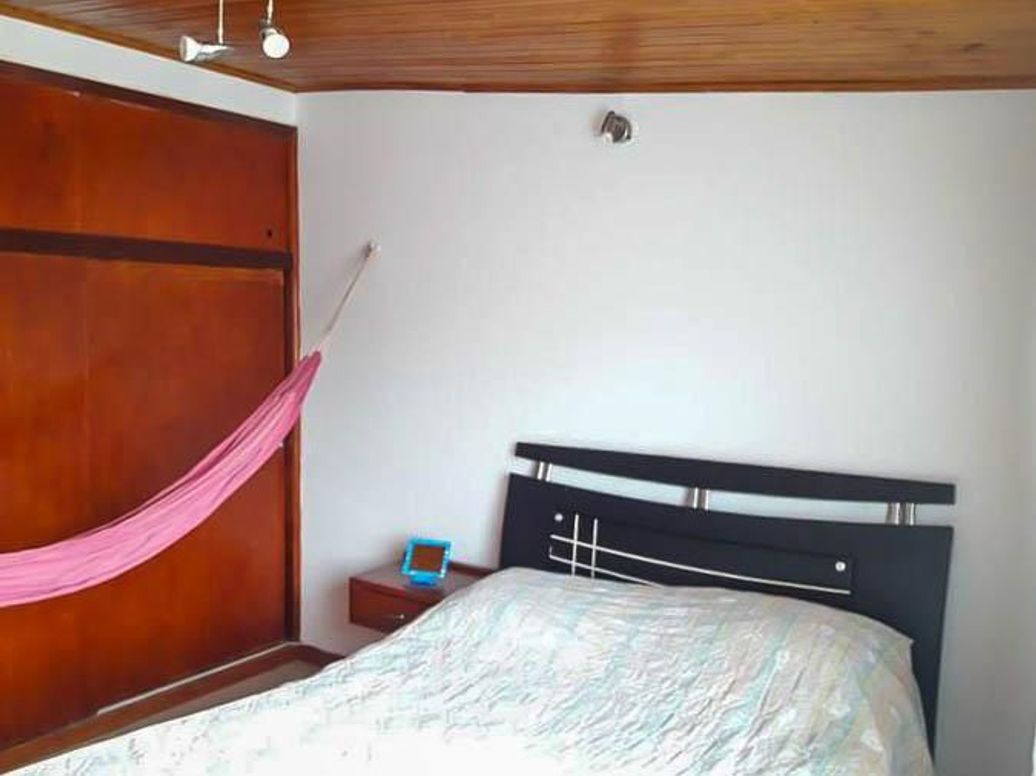 Casa de 6 alcobas en venta en Los Andes, Bogotá, 300 m² · foto 16 de 20