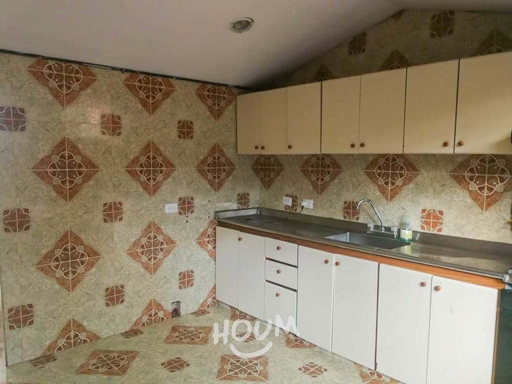 Casa de 6 alcobas en venta en Los Andes, Bogotá, 300 m² · foto 9 de 20