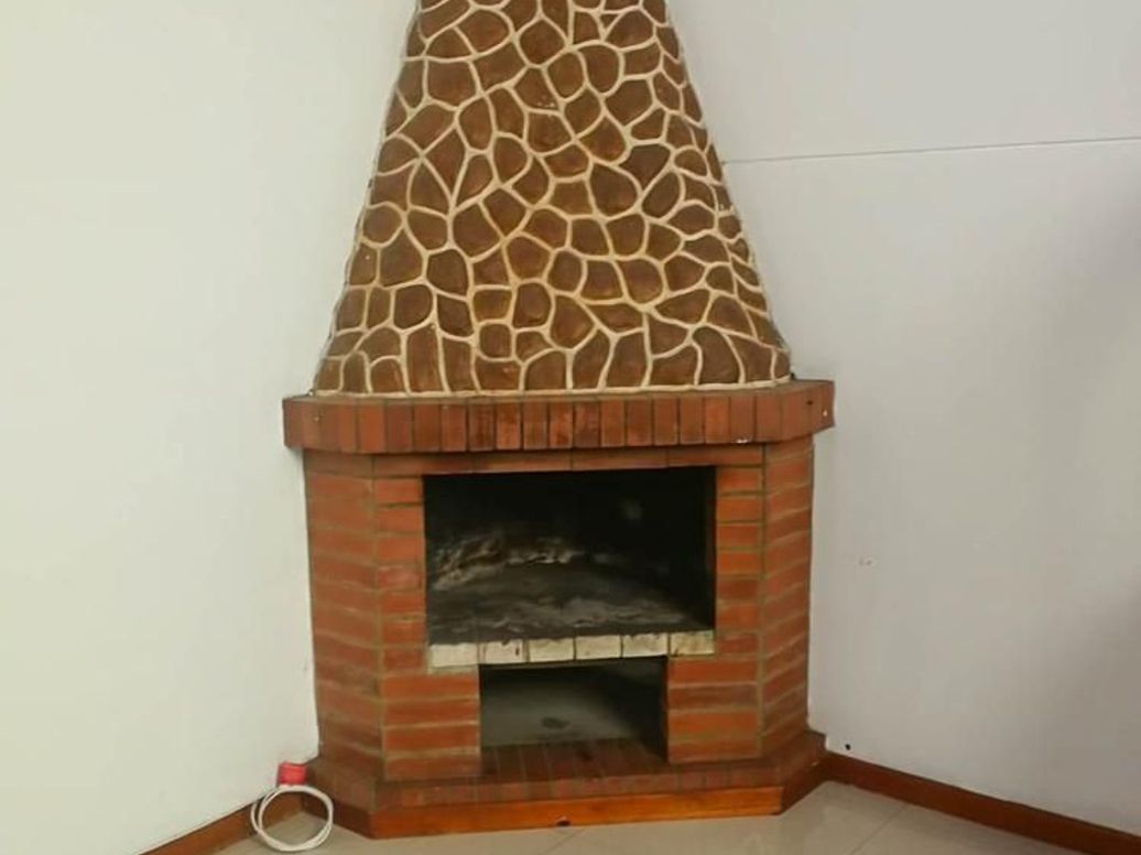 Casa de 6 alcobas en venta en Los Andes, Bogotá, 300 m² · foto 7 de 20