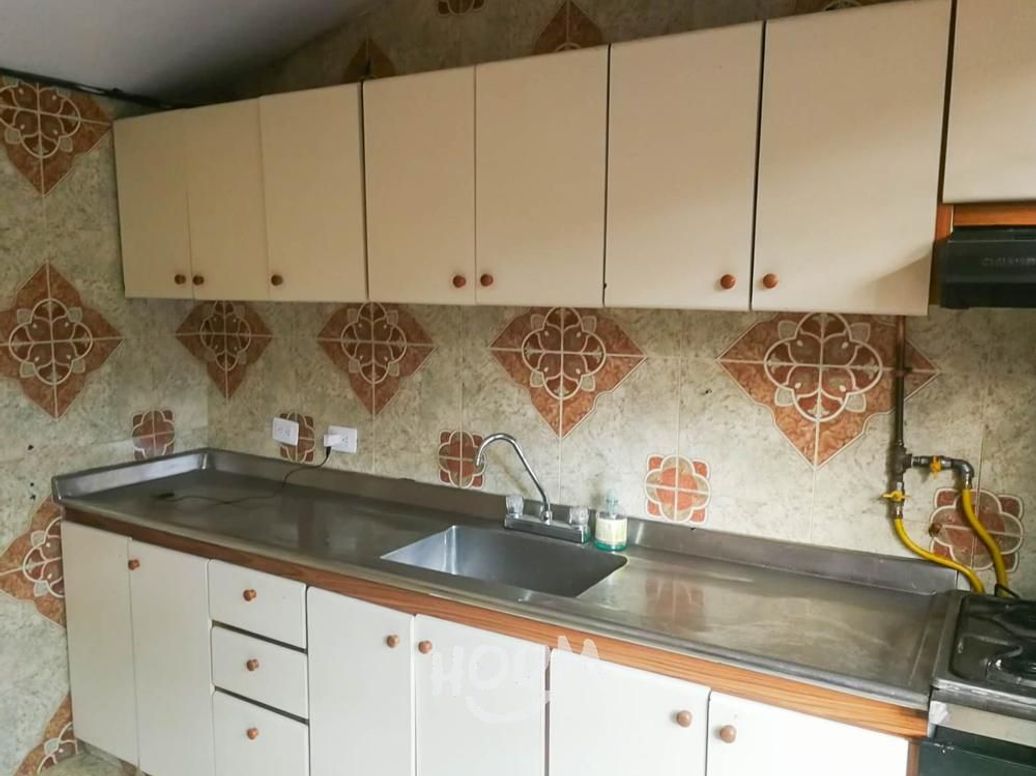 Casa de 6 alcobas en venta en Los Andes, Bogotá, 300 m² · foto 10 de 20