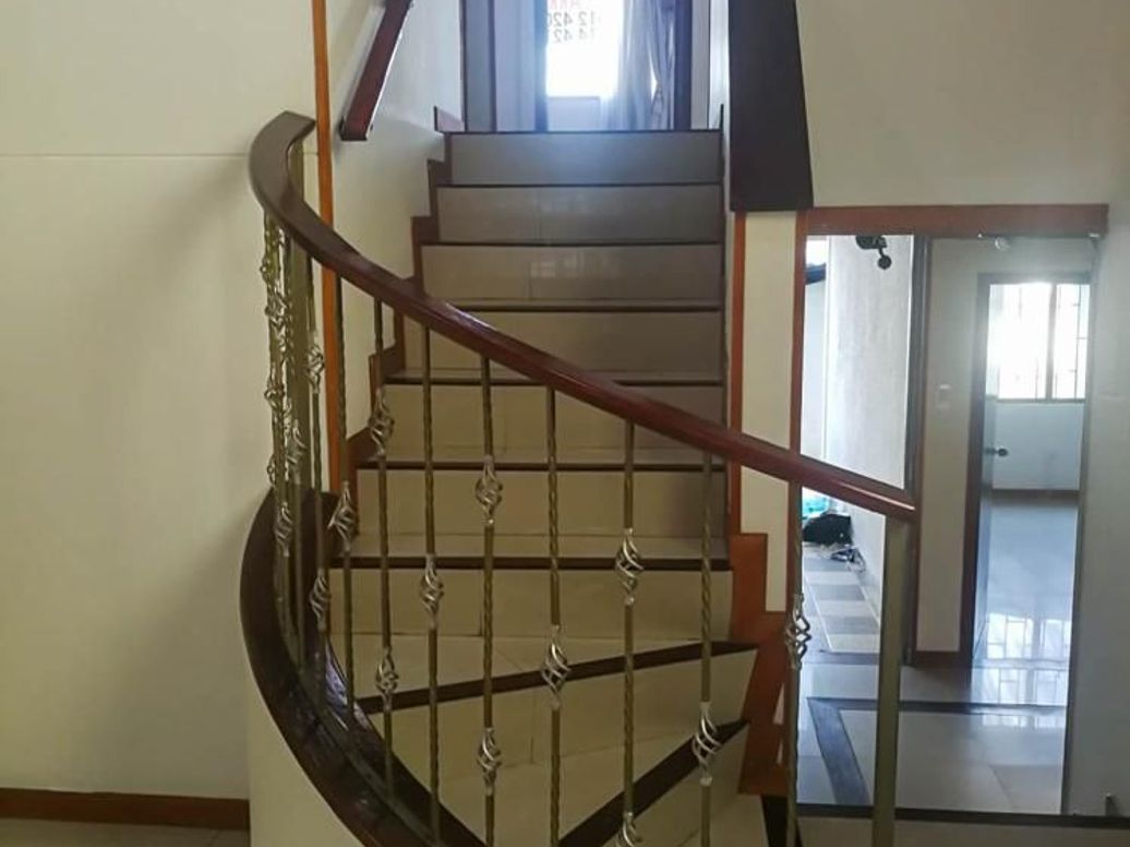 Casa de 6 alcobas en venta en Los Andes, Bogotá, 300 m² · foto 6 de 20