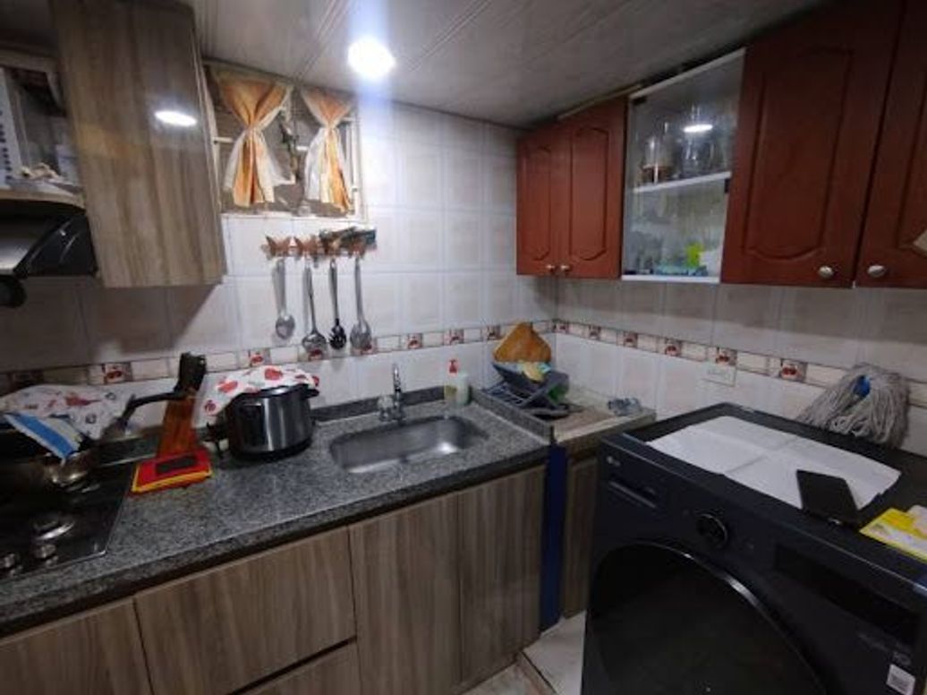 Apartamento de 3 alcobas en venta en Los Cerezos, Bogotá, 58 m² · foto 9 de 17
