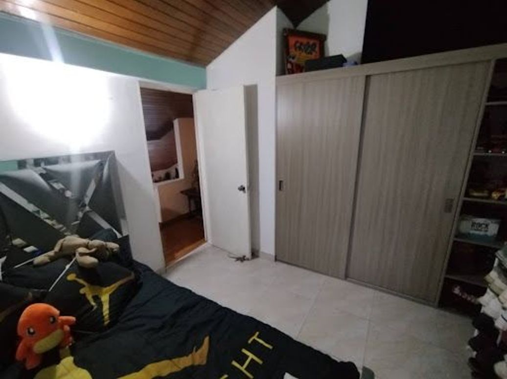 Apartamento de 3 alcobas en venta en Los Cerezos, Bogotá, 58 m² · foto 5 de 17