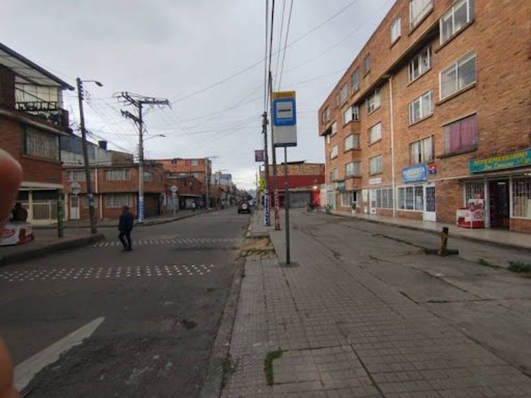 Apartamento de 3 alcobas en venta en Los Cerezos, Bogotá, 58 m² · foto 15 de 17