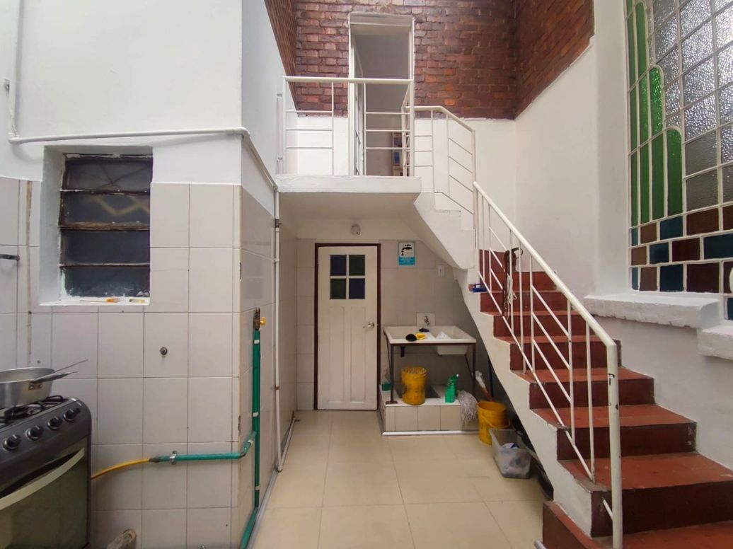Casa de 6 alcobas en venta en La Magdalena, Bogotá, 320 m² · foto 9 de 17