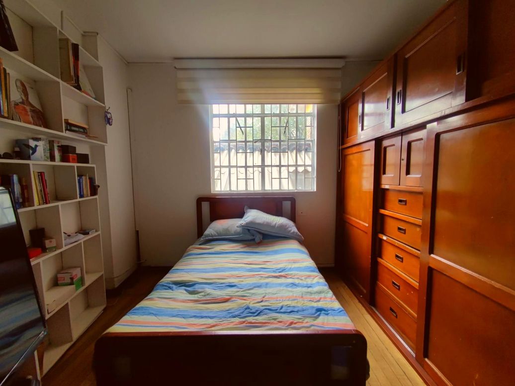 Casa de 6 alcobas en venta en La Magdalena, Bogotá, 320 m² · foto 15 de 17