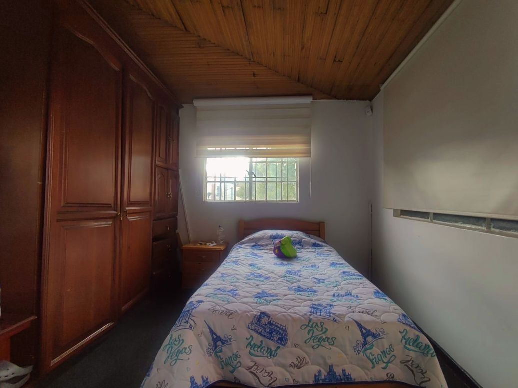 Casa de 6 alcobas en venta en La Magdalena, Bogotá, 320 m² · foto 8 de 17