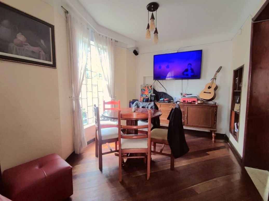 Casa de 6 alcobas en venta en La Magdalena, Bogotá, 320 m² · foto 13 de 17