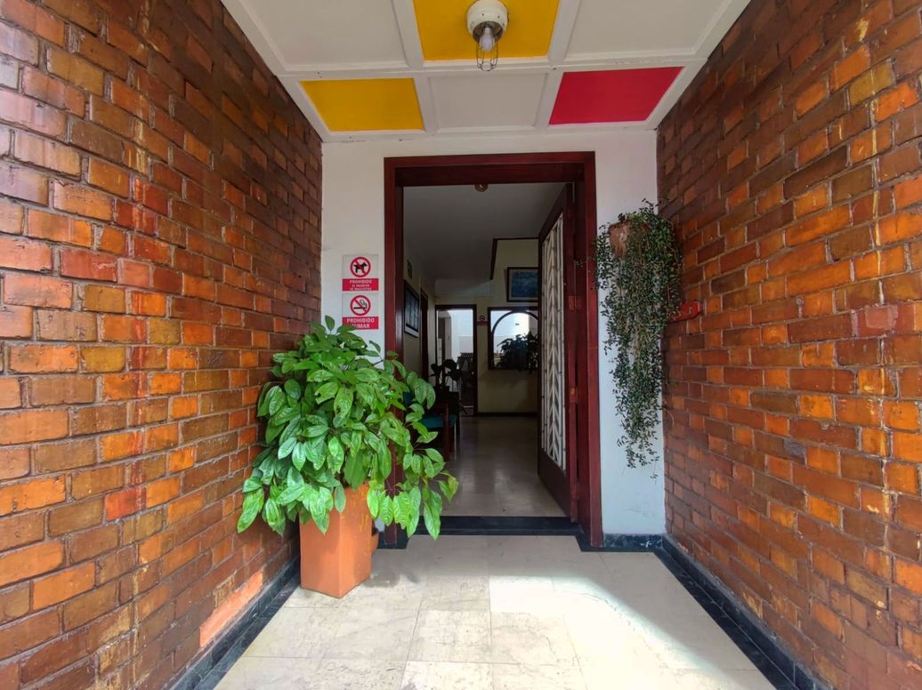 Casa de 6 alcobas en venta en La Magdalena, Bogotá, 320 m² · foto 4 de 17