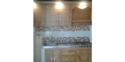 Se vende hermoso apartamento en la Ceja- Antioquia, contá de 3 habitaciones, 2 baños, sala comedor, cocina integral, parqueadero privado. La unidad residencial posee grandes zonas verdes, juegos infantiles, zonas BBQ, plazoleta de comidas, pista de trote, oratorio, zona de mascotas, y un sendero ecológico paralelo a la quebrada la que cruza la unidad. Rutas de transporte público, cerca al parque principal y al centro comercial viva la ceja.
