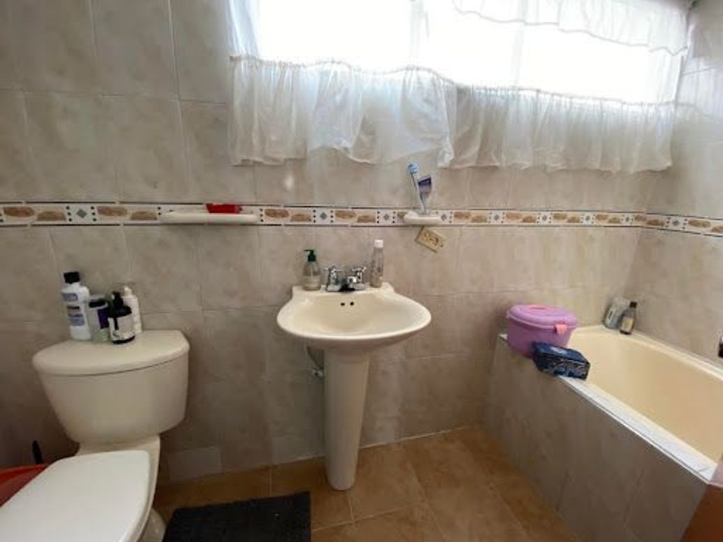 Casa de 5 alcobas en venta en Ub. Catalina, Bogotá, 120 m² · foto 10 de 20