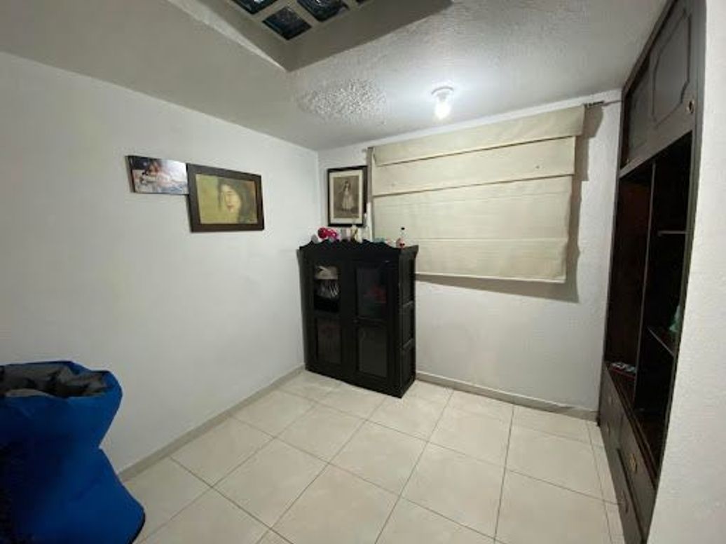 Casa de 5 alcobas en venta en Ub. Catalina, Bogotá, 120 m² · foto 5 de 20