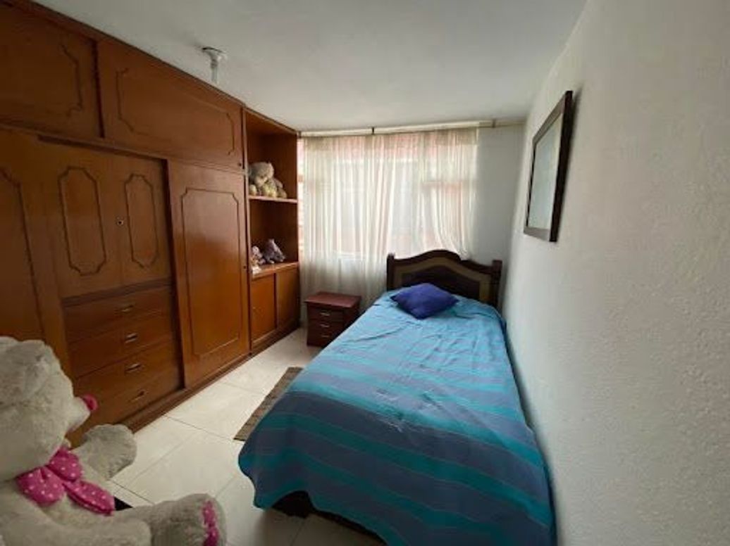 Casa de 5 alcobas en venta en Ub. Catalina, Bogotá, 120 m² · foto 9 de 20