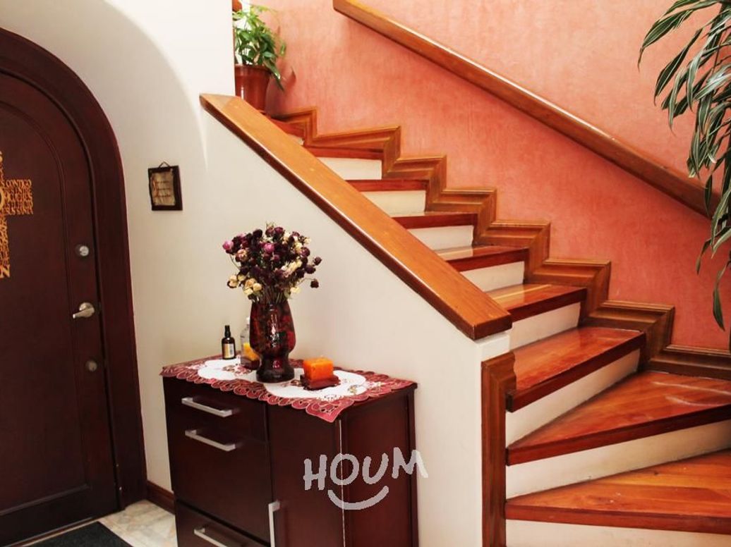 Apartamento de 3 alcobas en venta en Santa Barbara Central, Bogotá, 100 m² · foto 2 de 20