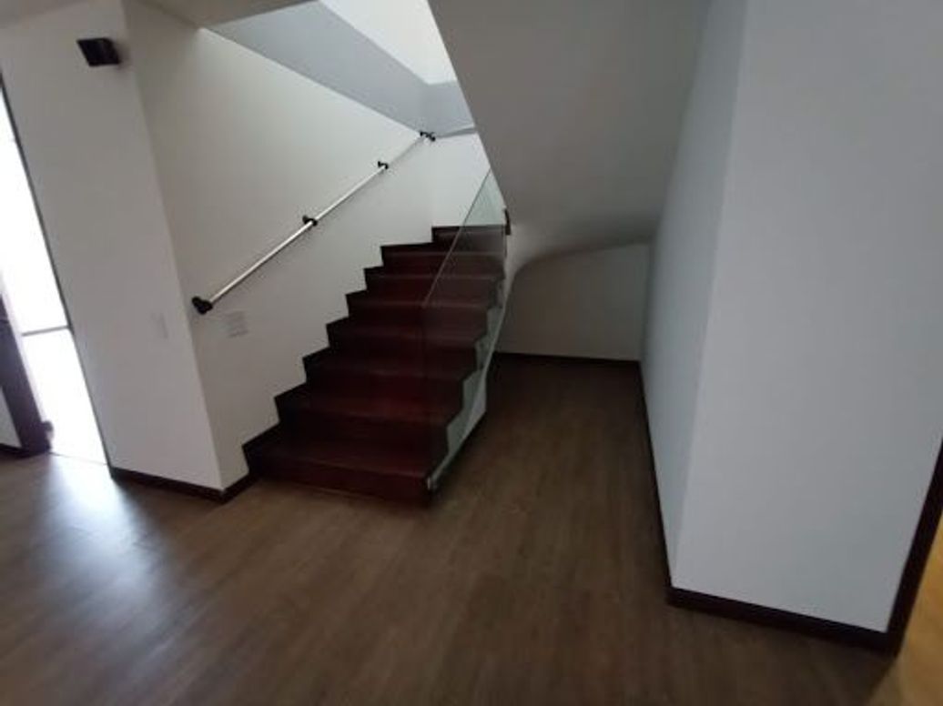 Apartamento de 4 alcobas en venta en Casa Blanca Torreladera, Bogotá, 350 m² · foto 6 de 20